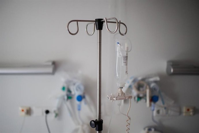 Archivo - Un portasueros en un hospital