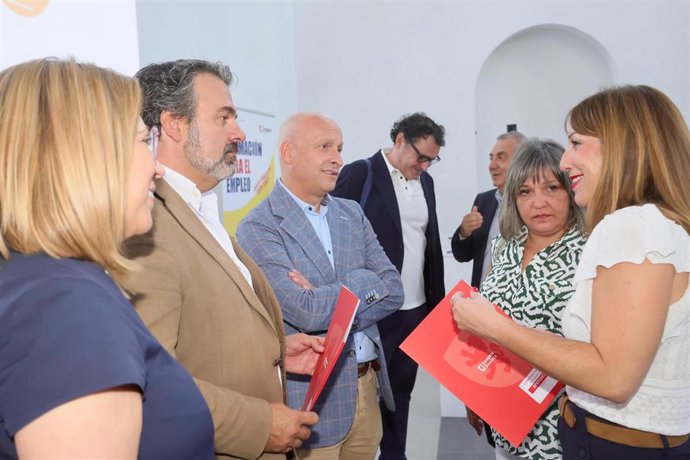 Presentación del programa piloto "Hostelería+" de inserción laboral de personas en desempleo