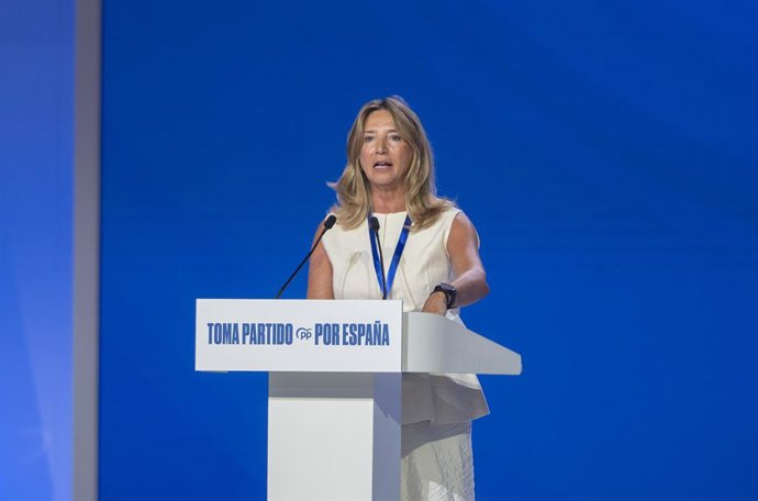 Archivo - Arquivo - A porta-voz do PP no Senado, Alicia García, discursa durante o segundo dia do XXI Congresso Nacional do Partido Popular, em 5 de julho de 2025, em Madri (Espanha). Com o slogan 'Tomar uma posição pela Espanha', o XXI Congresso do PP, r