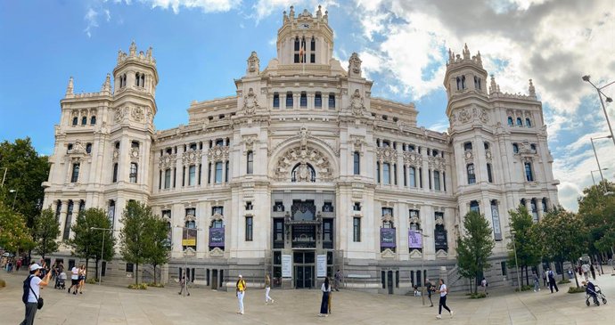 Archivo - Arquivo - Fachada da sede da Prefeitura de Cibeles, em 15 de setembro de 2023, em Madri (Espanha). O Palacio de Cibeles, antigo Palacio de Telecomunicaciones e atual sede da Prefeitura de Madri, conta com um amplo espaço cultural e vários evento