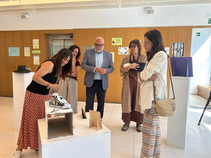 Inauguración de la exposición 'Se vende cultura', con obras de internos de la cárcel de Soria.