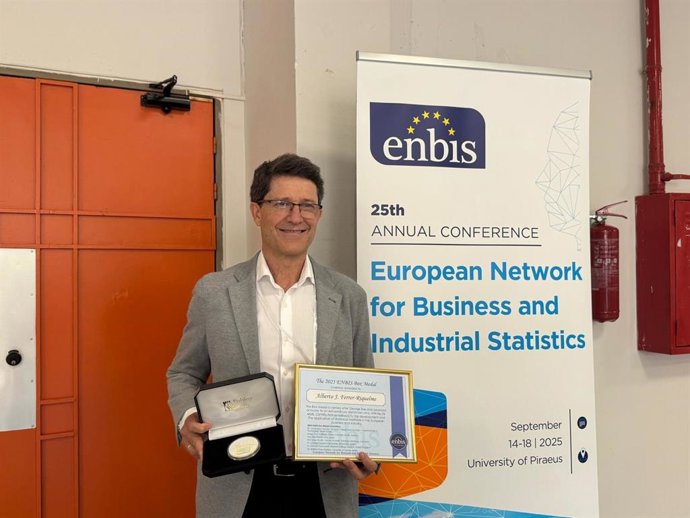 Alberto Ferrer Riquelme recibe la Box Medal 2025, el premio europeo más importante en el ámbito de la Estadística por su contribución a la industria y a la empresa