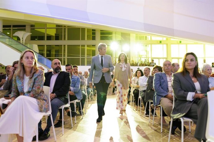 Rueda y Ángeles Vázquez, en la cumbre con alcaldes.