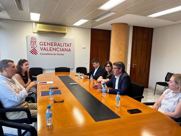 El Conseller De Sanitat, Marciano Gómez, Es Reuneix Amb L'Alcalde D'Ontinyent, Jorge Rodríguez