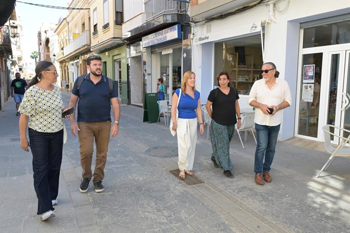 La vicealcaldesa de Paiporta es reunix amb diputats de Compromís