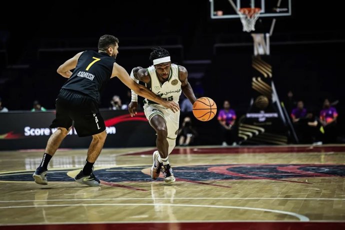 El Unicaja ha debutado con triunfo contra el Al Ahli libio, campeón de África, la defensa de la Copa FIBA Intercontinental, que se disputa en Singapur hasta el 21 de septiembre.