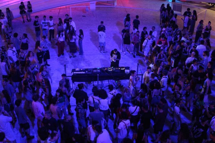 Festival Buen Tiempo en el Patio Elíptico del Centro Cultural CajaGranada