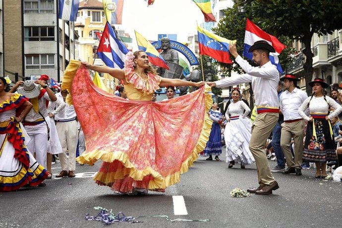 Archivo - Día de América en Asturias en una edición anterior.