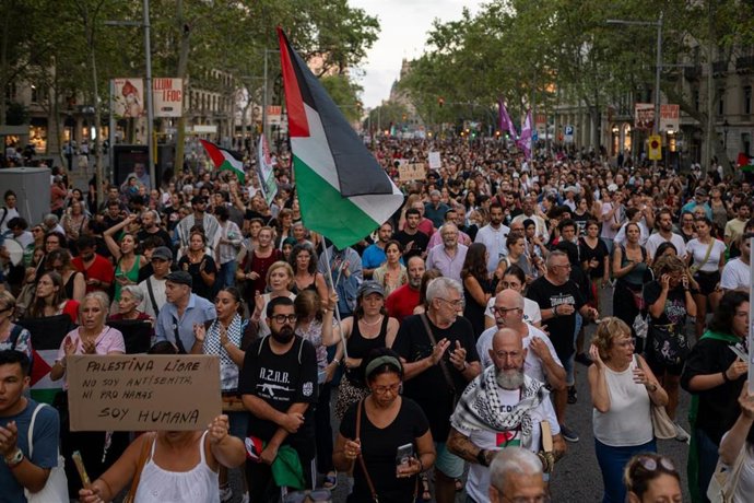 Manifestación de apoyo a Palestina y a la Global Sumud Flotilla en Barcelona