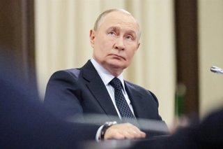 RUSSIA, MOSCOW REGION - SEPTEMBER 18, 2025: Russia's President Vladimir Putin holds a meeting with heads of party factions in the State Duma, at the Novo-Ogaryovo residence