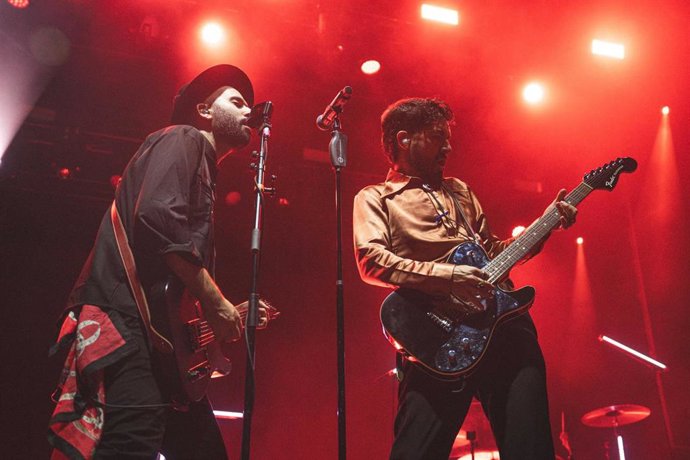 El grupo 'Siloé' durante su actuación en Sevilla en el marco del festival 'Patio+Metrópolis' de la Diputación provincial.