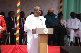 Archivo - ACCRA, March 7, 2025  -- Ghanaian President John Dramani Mahama speaks at a celebration marking the 68th anniversary of Ghana's independence in Accra, Ghana, on March 6, 2025.   Ghana on Thursday marked the 68th anniversary of its independence f