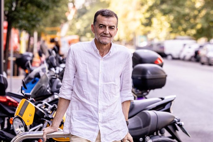 Archivo - Arquivo - O coordenador federal da IU, Antonio Maíllo, posa para a Europa Press, em 7 de agosto de 2025, em Madri (Espanha).