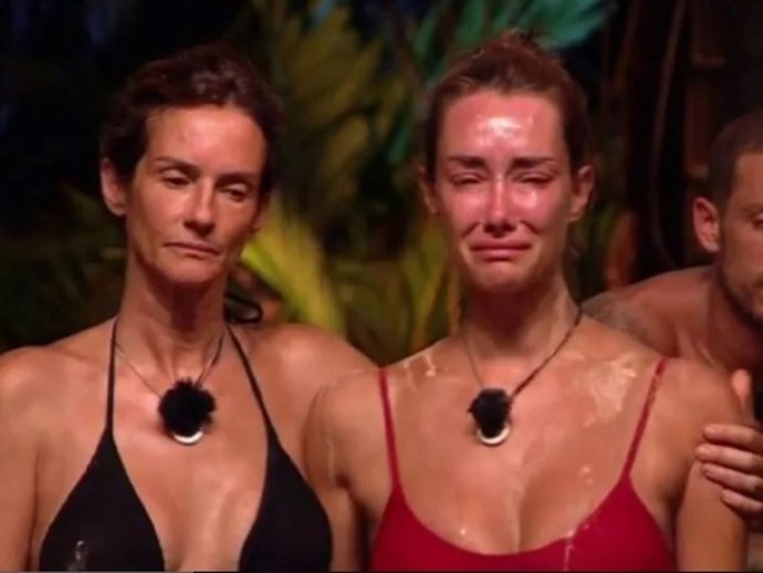 Elena Rodríguez, segunda expulsada de 'Supervivientes All Stars' frente a su hija Adara