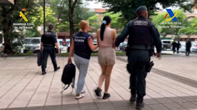 Una de las detenciones de los miembros de la organización criminal.