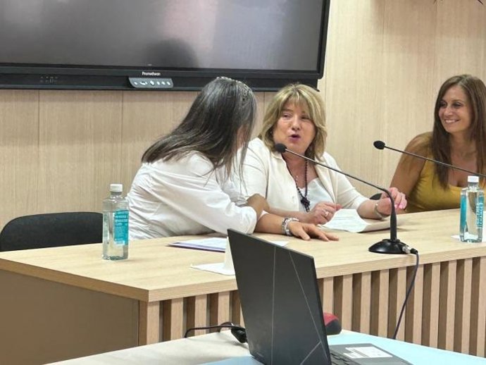 La consejera ha inaugurado este viernes la jornada de AEDIPA.