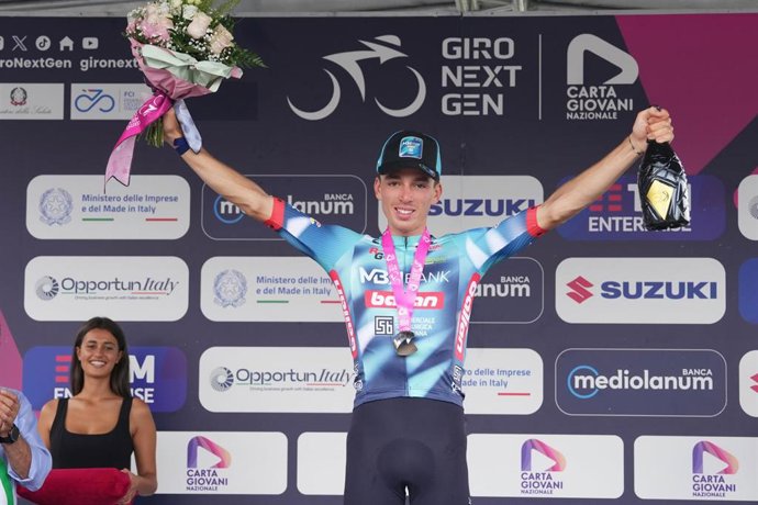 Archivo - El ciclista Pavel Novák en el Giro Next Gen