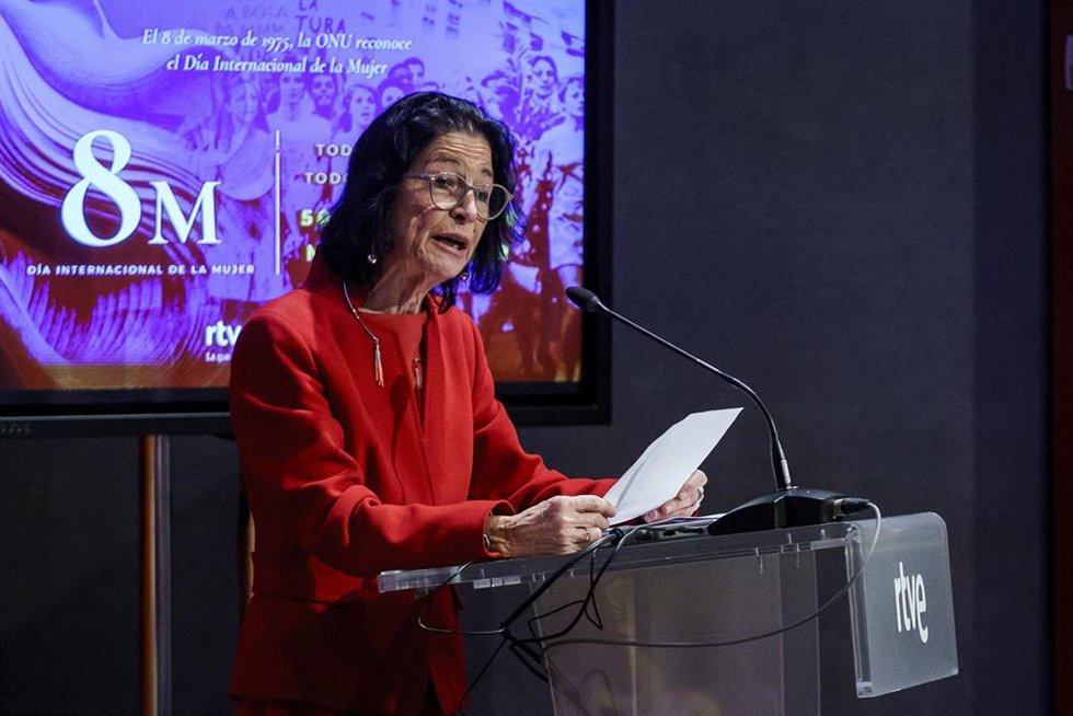 Archivo - La periodista Mercedes de Pablos, durante la jornada 'Todas las edades, todos los derechos: 50 años de un mundo mejor', organizada por el Observatorio de Igualdad de RTVE, en el Auditorio de Prado del Rey, a 6 de marzo de 2025, en Madrid (Espa