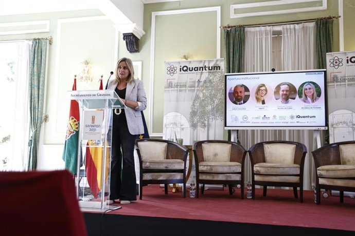 La alcaldesa de Granada, Marifrán Carazo, anuncia la puesta en marcha de Building DS