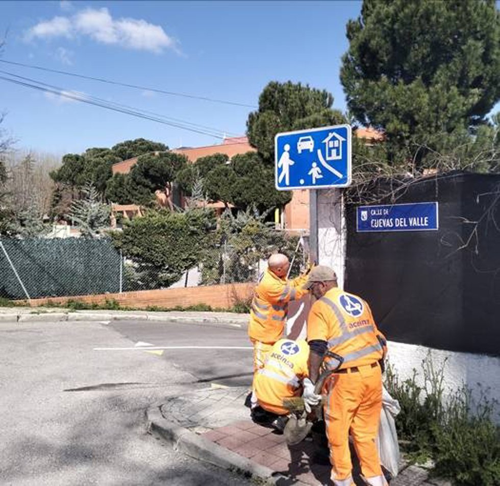 Actuaciones para calmar en tráfico rodado en entornos escolares. Majadahonda, Madrid