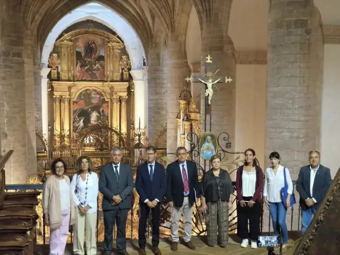 El presidente del Gobierno riojano, Gonzalo Capellán, junto al consejero de Cultura, José Luis Pérez Pastor, visita los espacios expositivos de la gran exposición de 2026 de San Millán de Yuso