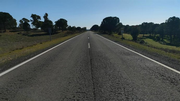 Carretera HU-3106, de Niebla a Valverde del Camino.