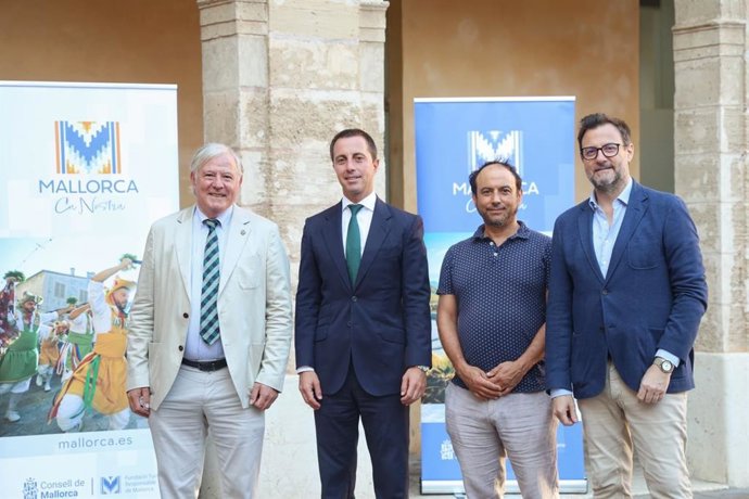 Fundación Turismo Responsable de mallorca con la coproductora mallorquina