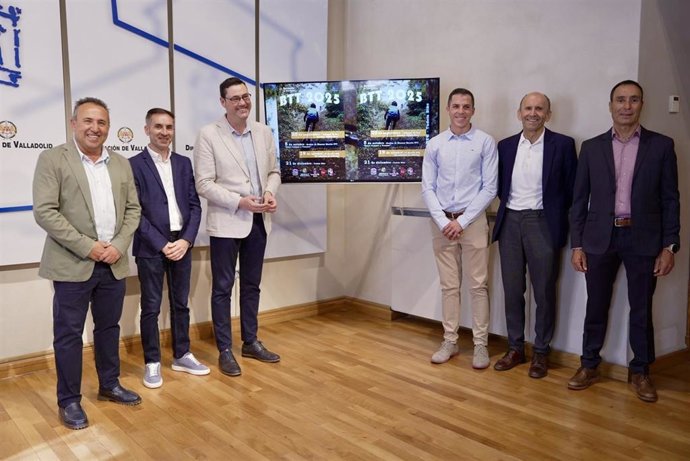 El diputado Javier González y representantes municipales de Pedrajas de San Esteban, Medina de Rioseco, Olmedo y Tudela de Duero presentan la Copa Diputación de Valladolid BTT 2025