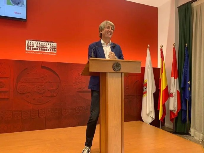 Carlos Martínez duante la rueda de prensa.