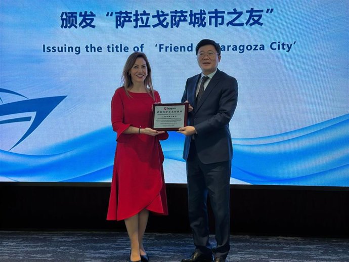 Archivo - La alcaldesa de Zaragoza, Natalia Chueca, en una jornada en la Cámara de Comercio de Zhejiang, en febrero de 2025