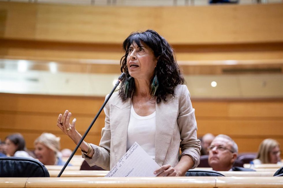 La ministra de Igualdad, Ana Redondo, interviene durante una sesión de control al Gobierno, en el Senado, a 9 de septiembre de 2025, en Madrid (España). 