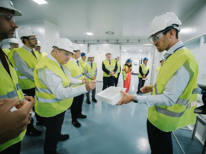 El ministre d'Indústria i Turisme, Jordi Hereu, a la planta de Boehringer 