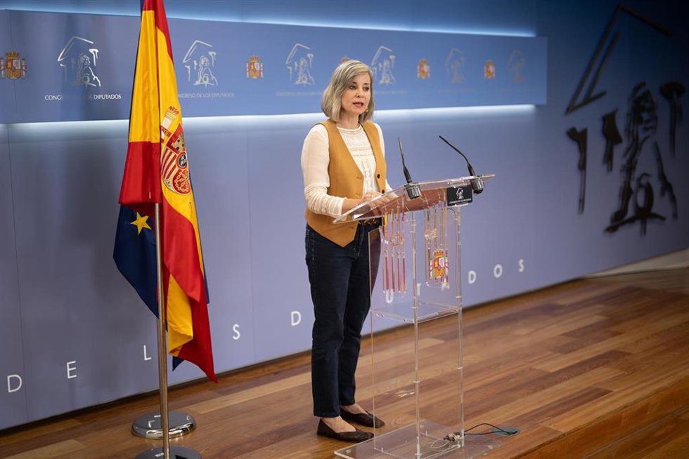 Archivo - La portavoz de Sumar en el Congreso, Verónica Martínez, durante una rueda de prensa anterior a la Junta de Portavoces, en el Congreso de los Diputados, a 20 de mayo de 2025, en Madrid (España).