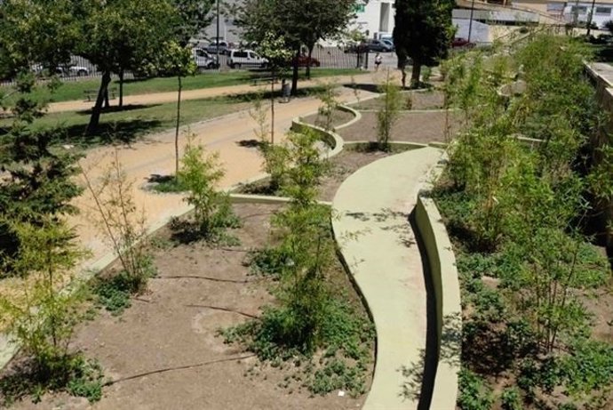 Archivo - Imagen de archivo de un jardin en Málaga.