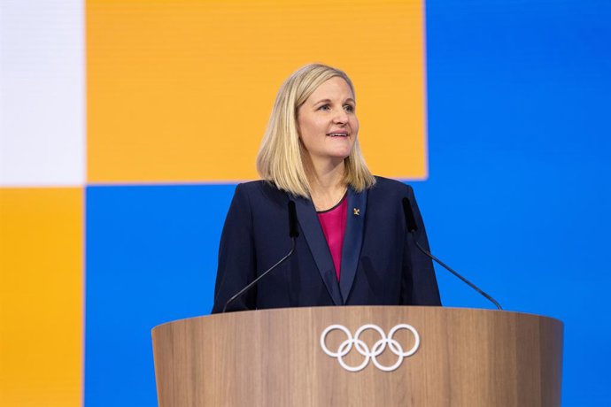 Archivo - HANDOUT - 20 March 2025, Greece, Costa Navarino: Zimbabwean candidate for the presidency of the International Olympic Committee (IOC), Kirsty Coventry, reacts after being elected during the 144th IOC Session. Coventry made history on March 20, 2