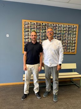 Los investigadores Víctor Fernández-García y Alfonso Fernández-Manso de la ULE, que aportarán su experiencia en incendios forestales a la misión espacial Biomass de la ESA.