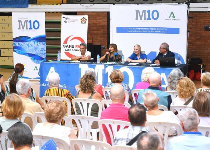Al evento ha asistido la delegada territorial de Inclusión Social, Juventud, Familias e Igualdad, Ruth Sarabia, que ha destacado que se trata de la primera vez que este programa Mentor 10 realiza actividades entre deportistas de élite y personas mayores