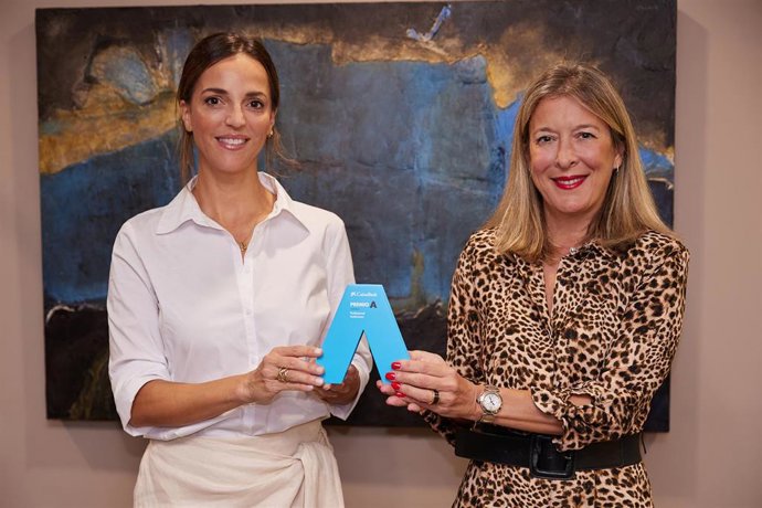 La entrenadora María Rossich y María Cruz Rivera