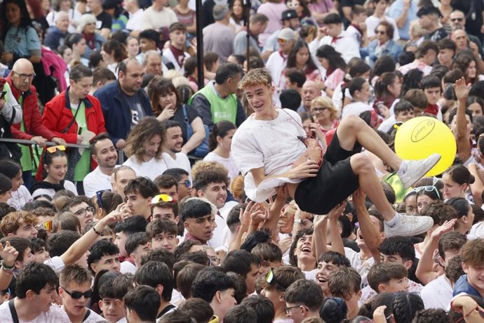 Archivo - El Ayuntamiento subraya la respuesta en el cohete anunciador de las fiestas
