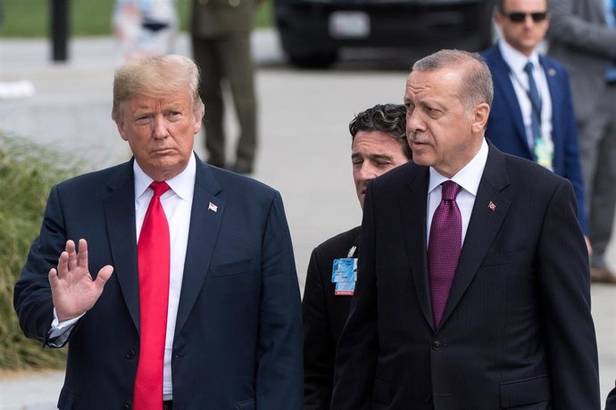 Archivo - El presidente de Estados Unidos, Donald Trump, junto a su homólogo turco, Receo Tayyip Erdogan, en 2018
