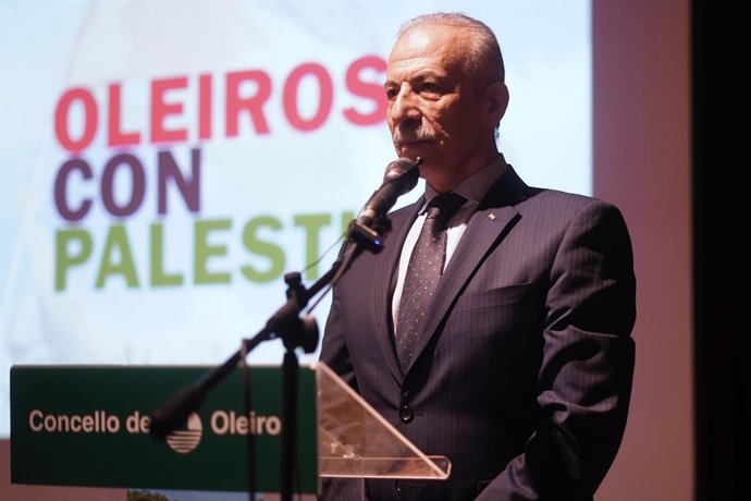 O Embaixador da Palestina na Espanha, Husni Abdel Wahed, participa de um evento público em A Fábrica, em 19 de setembro de 2025, em Perillo, Oleiros, A Coruña, Galícia (Espanha). Antes desse evento, Husni Abdel Wahed foi convidado para inaugurar a fábrica