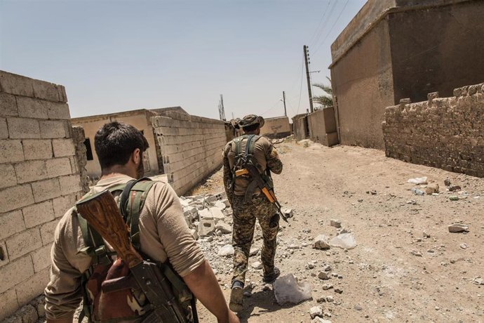 Archivo - Efectivos de las Fuerzas Democráticas Sirias (archivo).