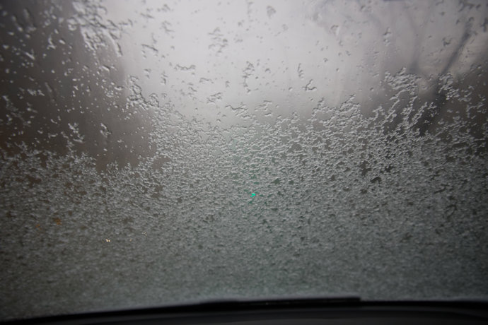 Archivo - Una fuerte granizada en el centro de Madrid, a 2 de marzo de 2024, en Madrid (España). La Agencia Estatal de Meteorología (AEMET) ha activado el aviso amarillo en la Comunidad de Madrid por fuertes rachas de viento de hasta 70 kilómetros por hor
