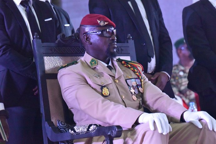 Archivo - Arquivo - O líder da junta militar e presidente de transição da Guiné, Mamady Doumbouya (arquivo)