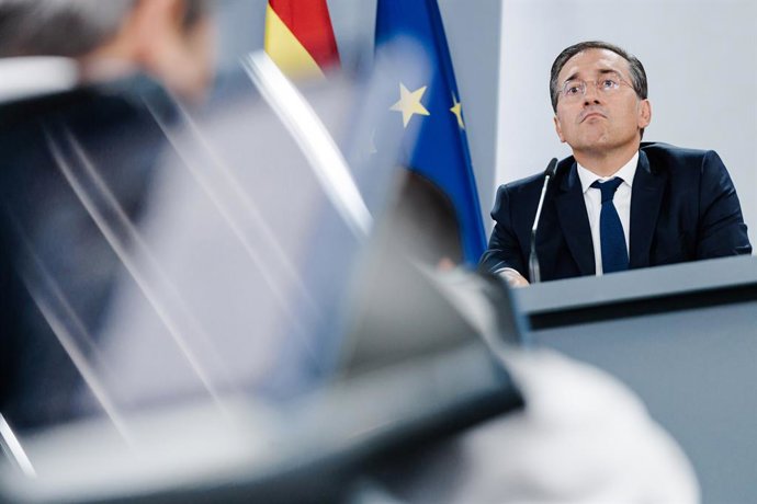 O Ministro das Relações Exteriores, União Europeia e Cooperação, José Manuel Albares, durante uma coletiva de imprensa após a reunião do Conselho de Ministros, em 9 de setembro de 2025, em Madri (Espanha). O Ministério da Saúde apresentou ao Conselho