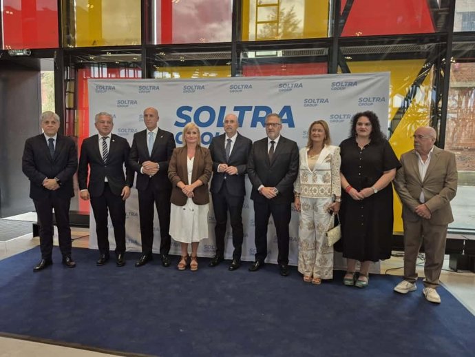 La consejera de Industria, Comercio y Empleo, Leticia García, clausura la Gala del 25 aniversario de SOLTRA