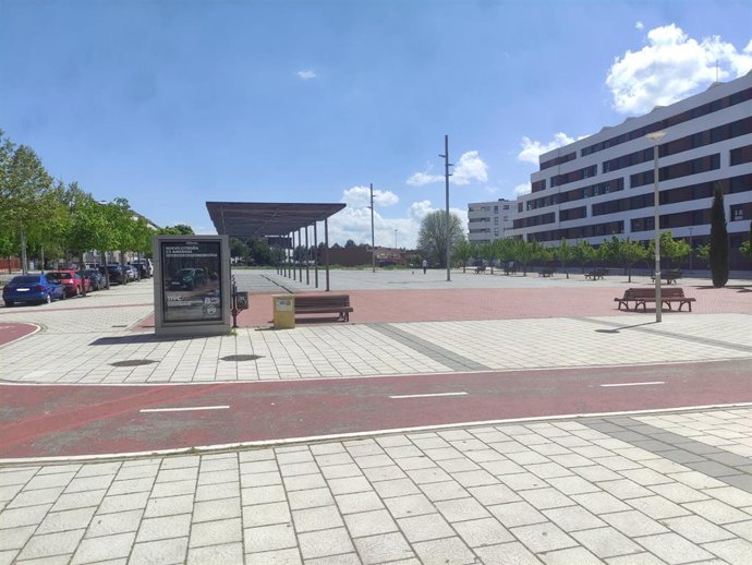 Archivo - Plaza del Everest, en el barrio de Pinar de Jalón, Valladolid.