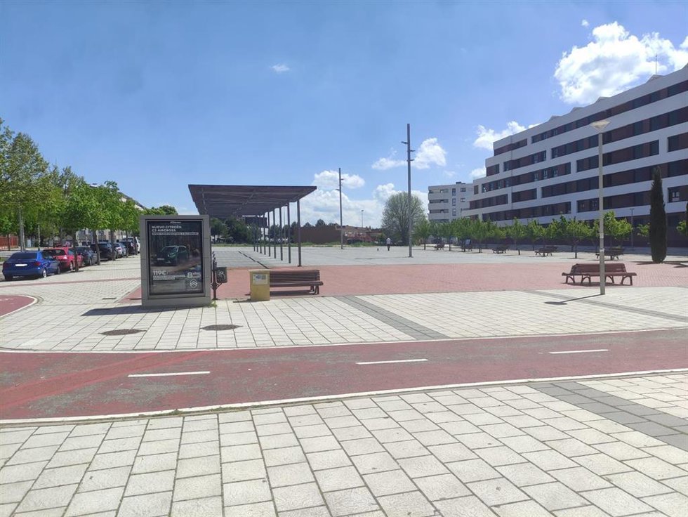 Archivo - Plaza del Everest, en el barrio de Pinar de Jalón, Valladolid.