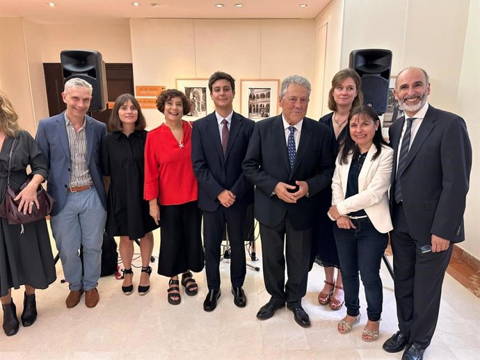 El diputado de Cultura, Casimiro Fernández, destaca en París la universalidad patrimonio de Sevilla 'Tras la senda de los Lumière'