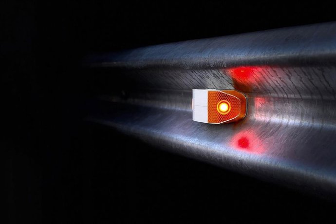 Un nuevo dispositivo de señalización ayuda a reducir la siniestralidad en puntos negros de las carreteras